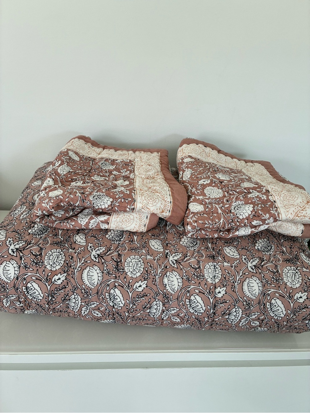 Rachel Zoe Block Print Quilt Set Queen 100% Cotton Floral Mauve Black Reversible